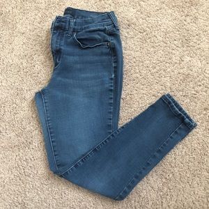 Women’s Aeropostal High-Waisted Ankle Jegging size 6